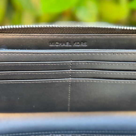 Michael Kors Pratt MD Shoulder Bucket Bag + Wallet Glitter MK Silver/Black - Picture 14 of 15